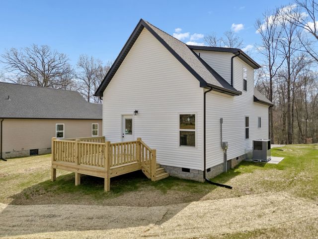 1118 W First Street, Dickson, TN 37055