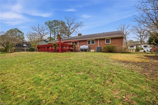 221 Delaney DR, Suffolk, VA 23434