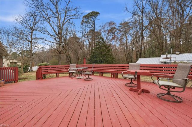 221 Delaney DR, Suffolk, VA 23434