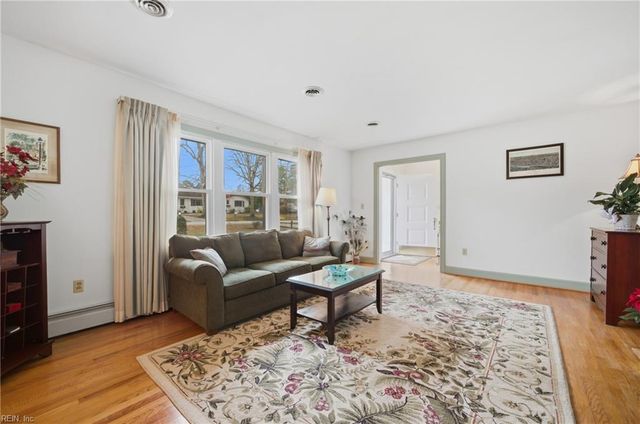 221 Delaney DR, Suffolk, VA 23434