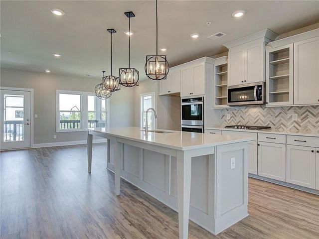 1095 Knoxboro Lane, Woodstock, GA 30188