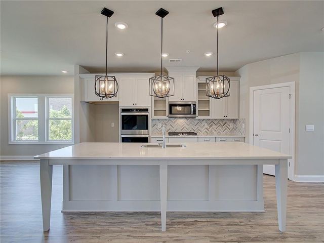 1095 Knoxboro Lane, Woodstock, GA 30188