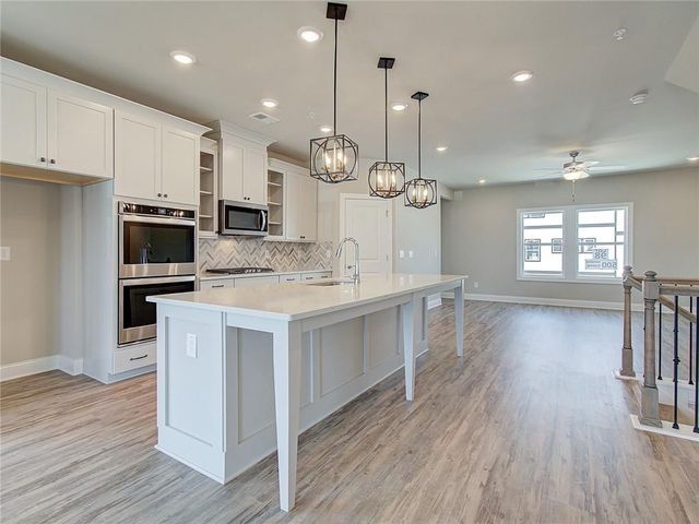 1095 Knoxboro Lane, Woodstock, GA 30188
