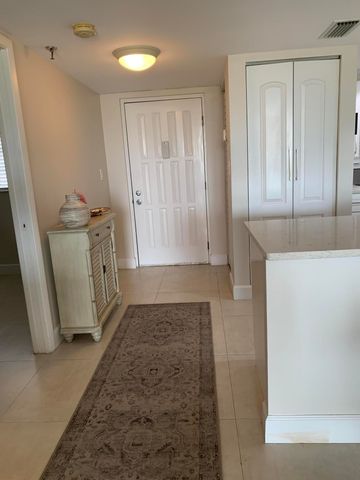 5340 NW 2nd Avenue W 229, Boca Raton, FL 33487