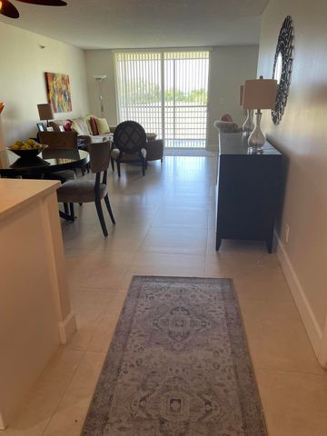 5340 NW 2nd Avenue W 229, Boca Raton, FL 33487
