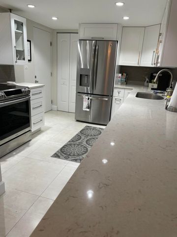 5340 NW 2nd Avenue W 229, Boca Raton, FL 33487