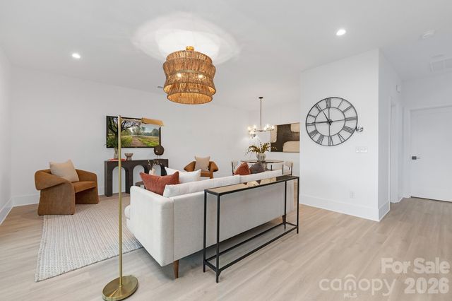 404 Dover Avenue, Charlotte, NC 28209