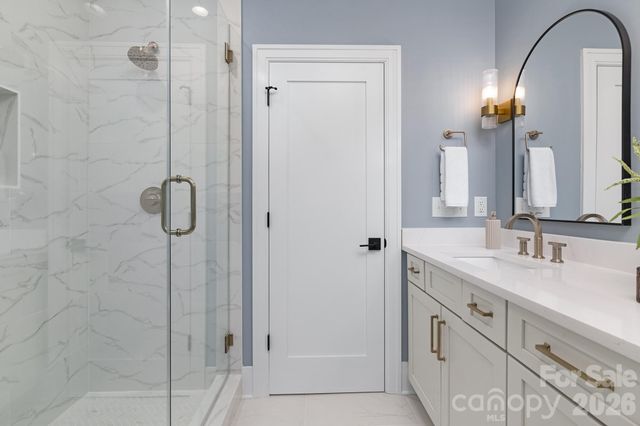 404 Dover Avenue, Charlotte, NC 28209