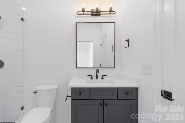 404 Dover Avenue, Charlotte, NC 28209