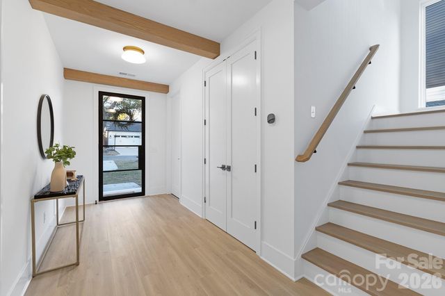 404 Dover Avenue, Charlotte, NC 28209