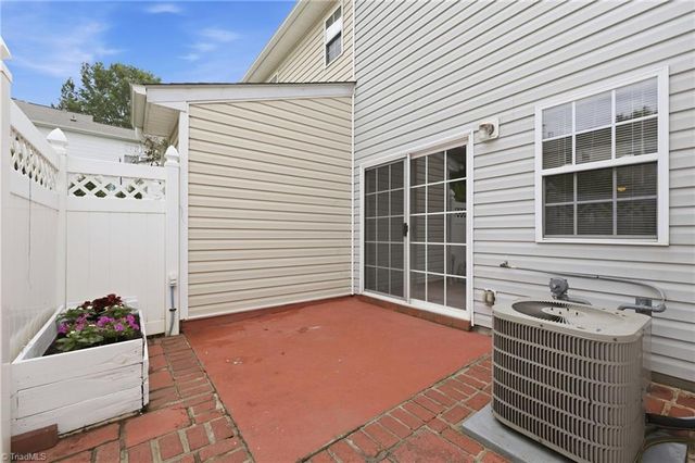 29 Tannenbaum Circle, Greensboro, NC 27410
