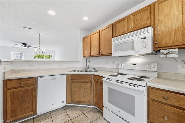 29 Tannenbaum Circle, Greensboro, NC 27410