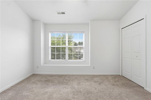 29 Tannenbaum Circle, Greensboro, NC 27410