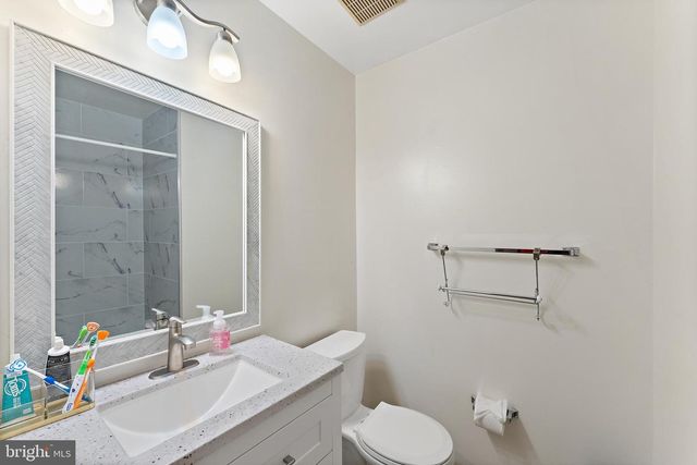 7925 PEBBLE BROOK CT, Springfield, VA 22153