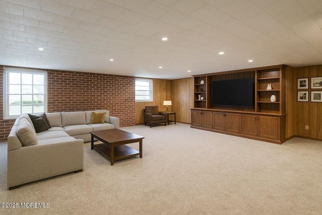 8 Inman Road, New Egypt, NJ 08533