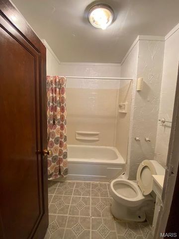 724 N 83rd Street, East St Louis, IL 62203