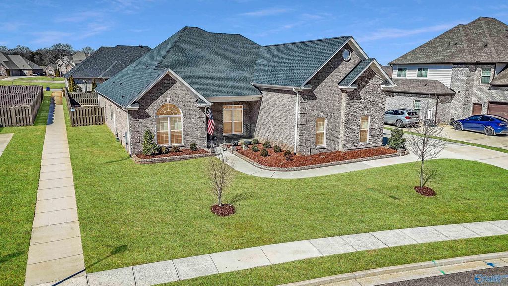 122 Starling Drive, Madison, AL 35756