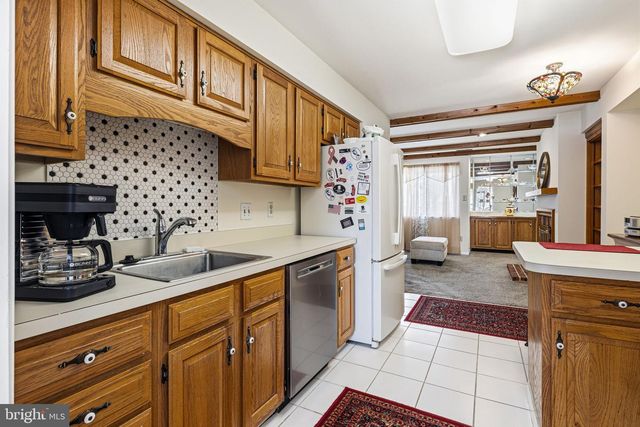 212 CLOVER HILL CT, Yardley, PA 19067