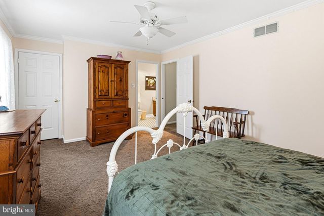 212 CLOVER HILL CT, Yardley, PA 19067