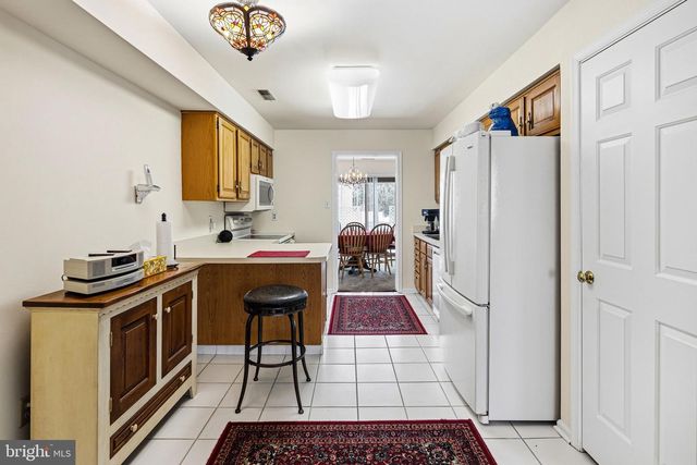 212 CLOVER HILL CT, Yardley, PA 19067