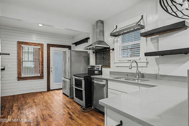 2856 COLLEGE Street, Jacksonville, FL 32205