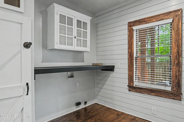 2856 COLLEGE Street, Jacksonville, FL 32205