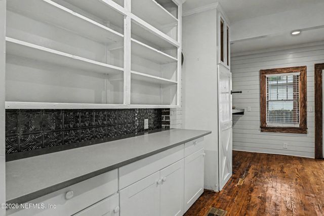 2856 COLLEGE Street, Jacksonville, FL 32205