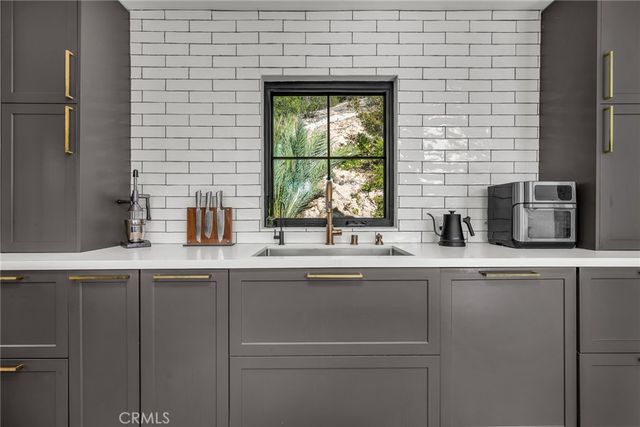 24301 Sylvan Glen, Calabasas, CA 91302