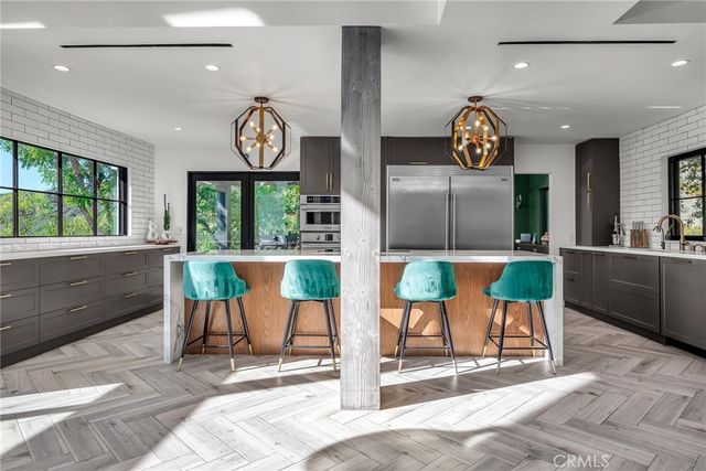 24301 Sylvan Glen, Calabasas, CA 91302