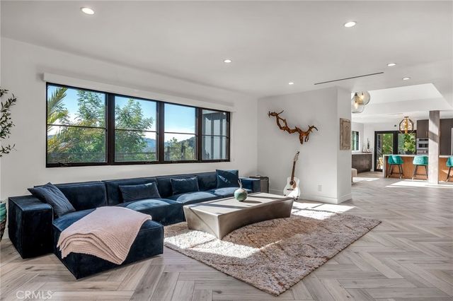 24301 Sylvan Glen, Calabasas, CA 91302