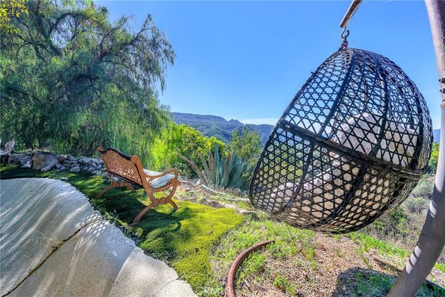 24301 Sylvan Glen, Calabasas, CA 91302