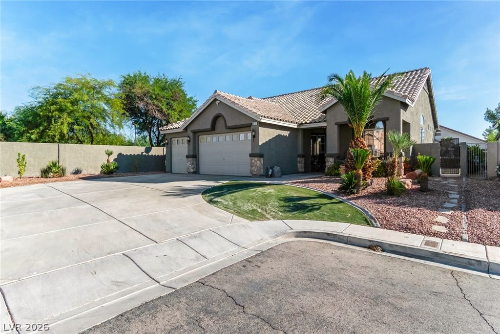 8702 Country Ridge Court, Las Vegas, NV 89123 — exterior