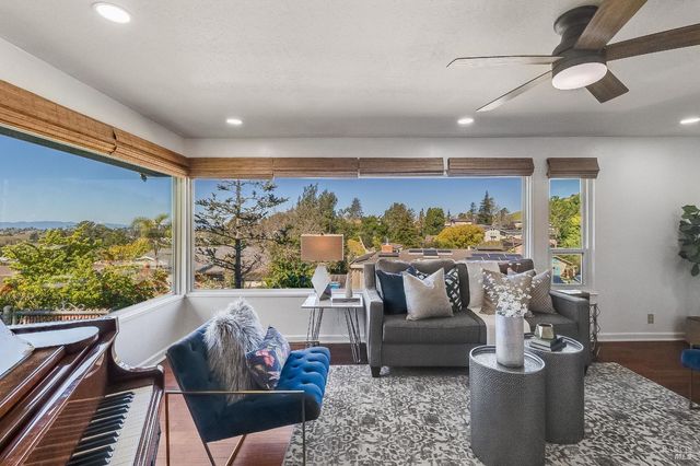 453 Clark Dr, Vallejo, CA 94591