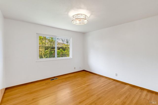 453 Clark Dr, Vallejo, CA 94591