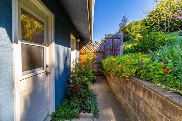 453 Clark Dr, Vallejo, CA 94591