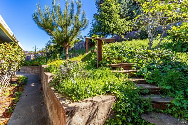 453 Clark Dr, Vallejo, CA 94591