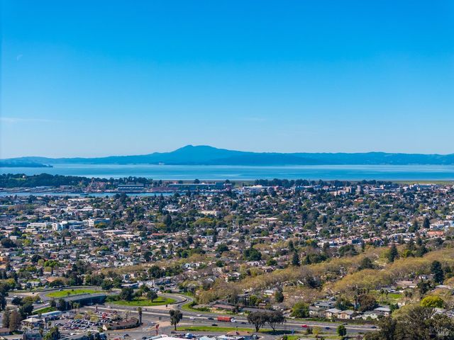 453 Clark Dr, Vallejo, CA 94591