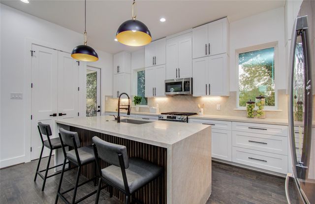 5024 Winnetka Street C, Houston, TX 77021