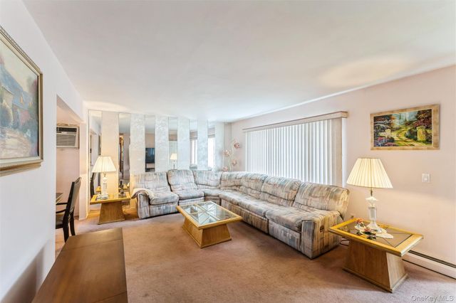 2 2nd Avenue, Farmingdale, NY 11735