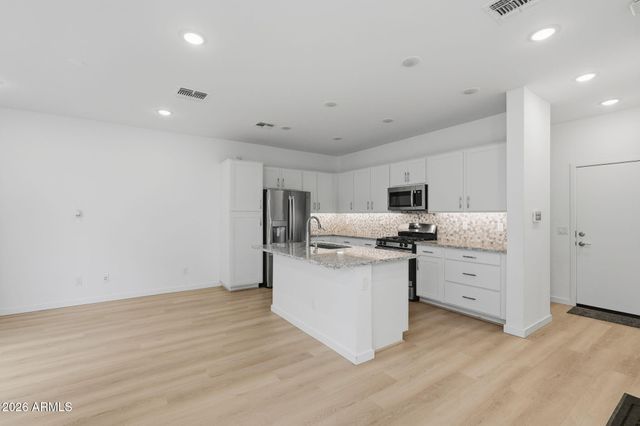 2781 S Comanche Drive, Chandler, AZ 85286