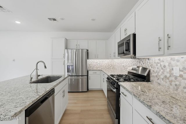 2781 S Comanche Drive, Chandler, AZ 85286