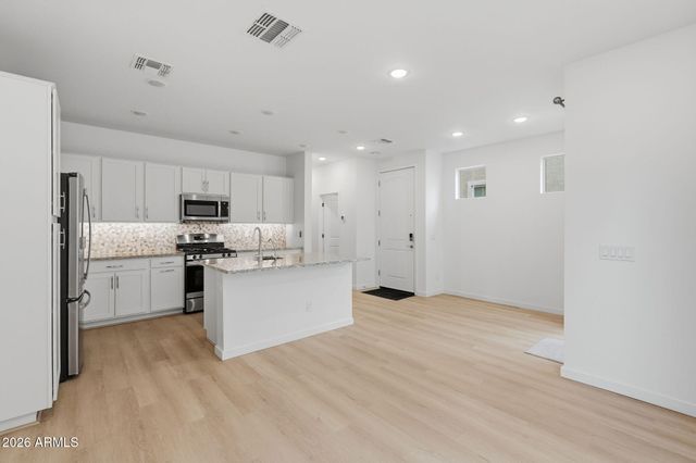 2781 S Comanche Drive, Chandler, AZ 85286