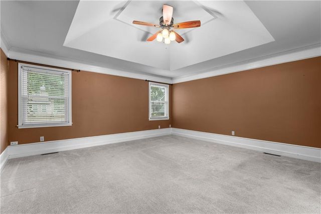 1028 SE Bordner Drive, Lee's Summit, MO 64081
