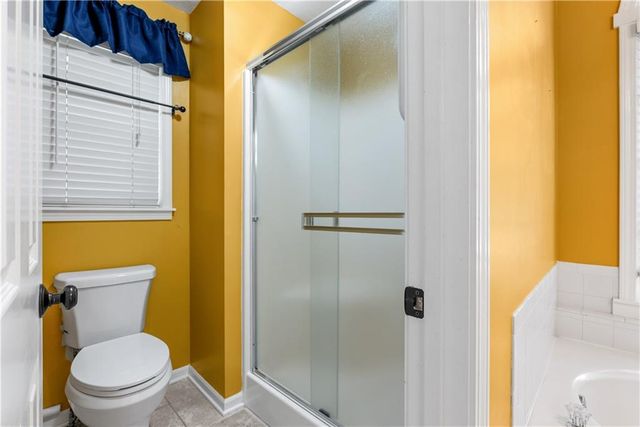 1028 SE Bordner Drive, Lee's Summit, MO 64081