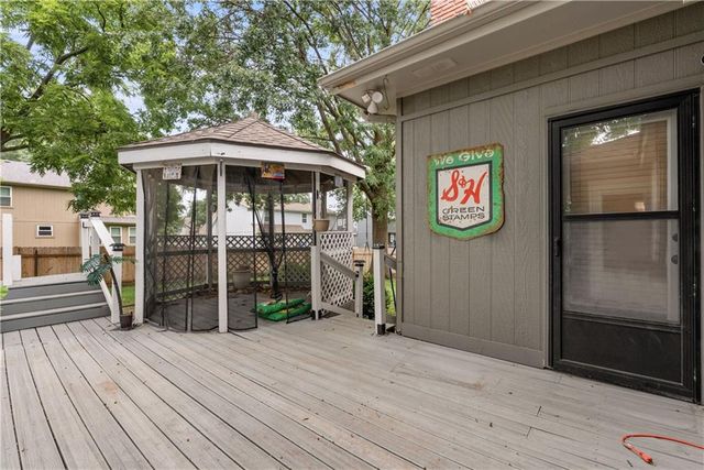 1028 SE Bordner Drive, Lee's Summit, MO 64081