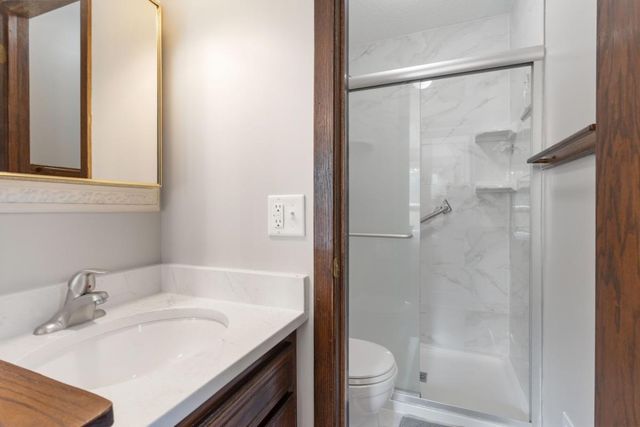 8016 Idaho Circle N, Brooklyn Park, MN 55445