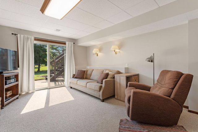 8016 Idaho Circle N, Brooklyn Park, MN 55445