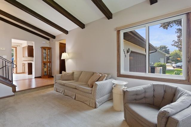 8016 Idaho Circle N, Brooklyn Park, MN 55445