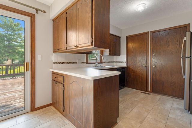 8016 Idaho Circle N, Brooklyn Park, MN 55445