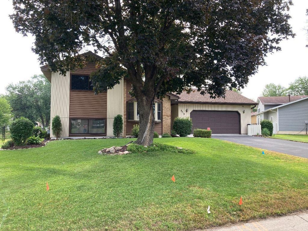 8016 Idaho Circle N, Brooklyn Park, MN 55445